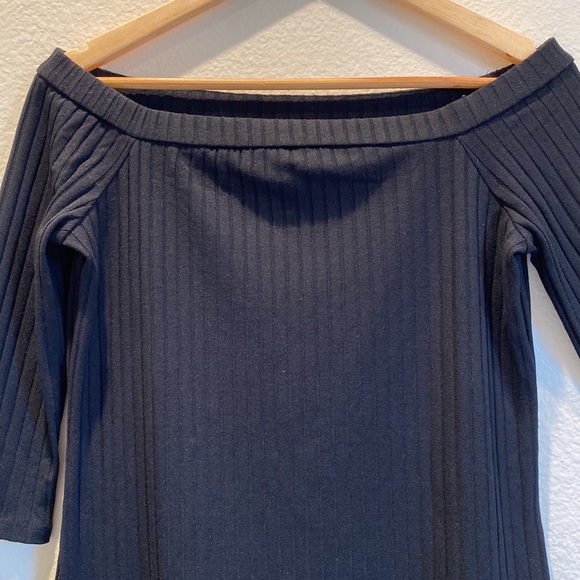 Ann Taylor- 3/4 Sleeve Black Ribbed Top (M) NWT - Picture 2 of 9